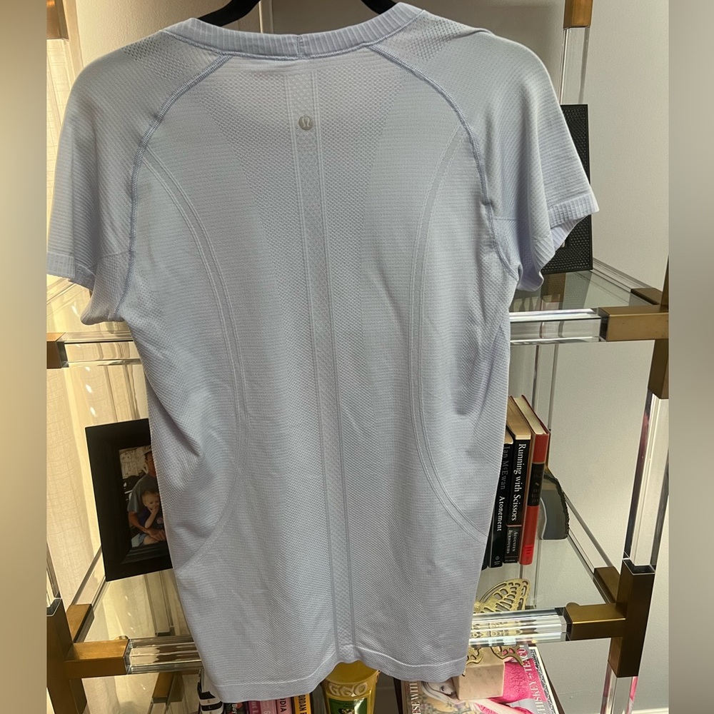 Lululemon Tee - Picture 3 of 5